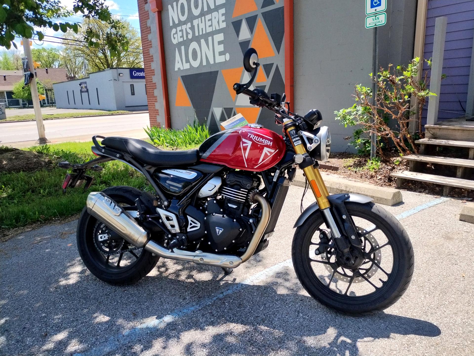 Triumph Demo Speed 400